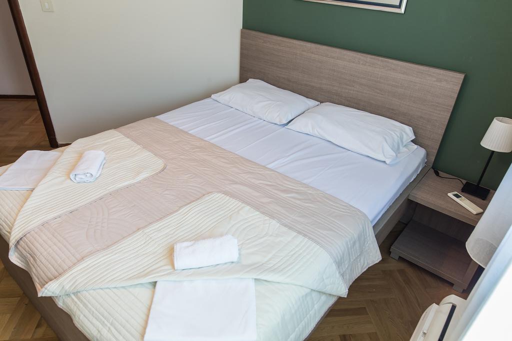 Flat Fortunella Lägenhet Budva Exteriör bild